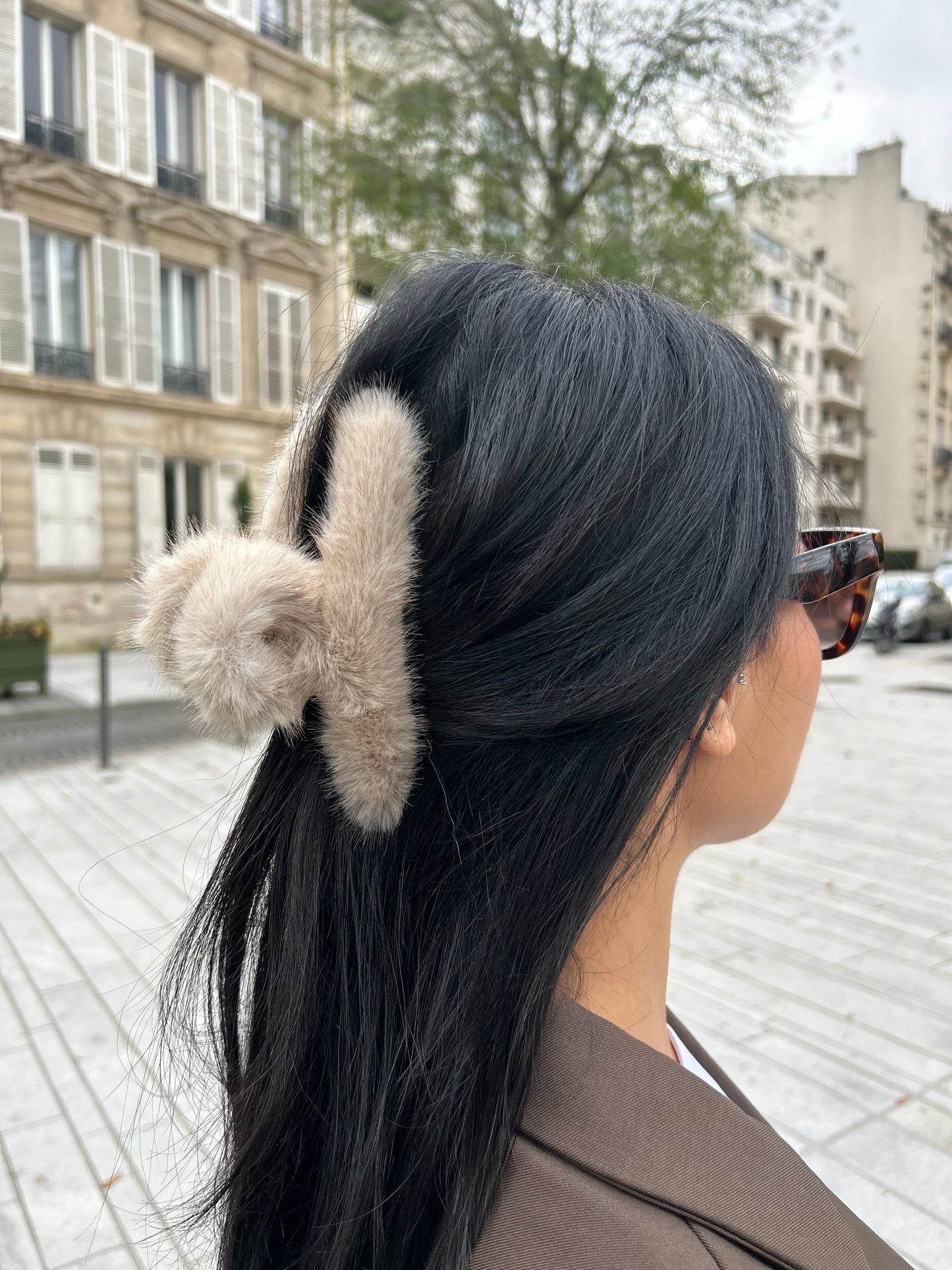PINCE EN FAUSSE FOURRURE BEIGE