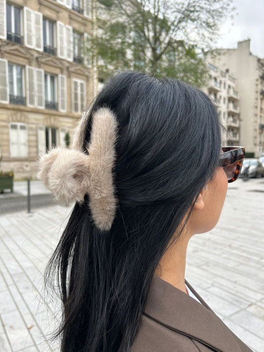 PINCE EN FAUSSE FOURRURE BEIGE